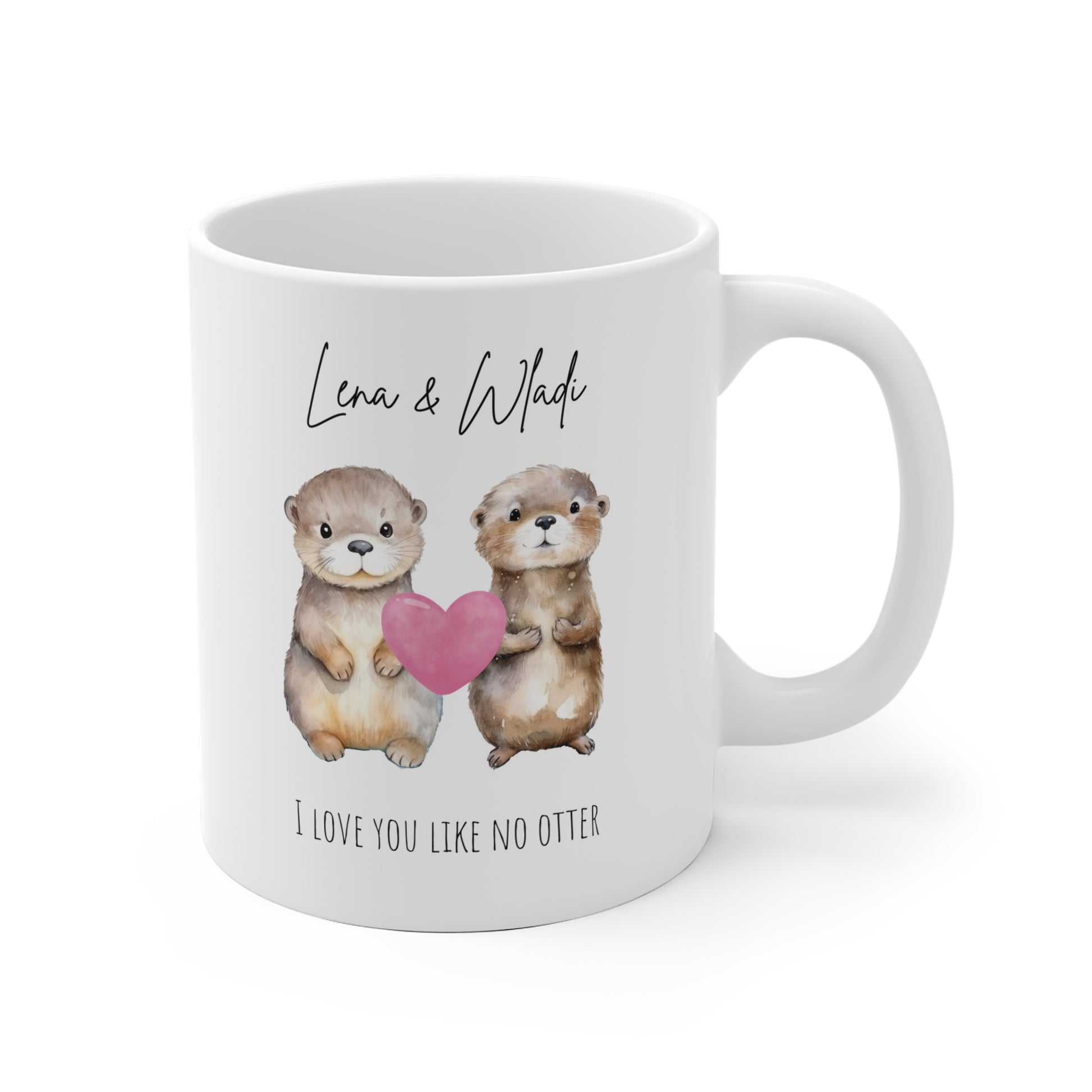 Weiße Keramiktasse mit zwei süßen Ottern sowie der Aufschrift "Lena & Wladi" und "I love you like no otter"