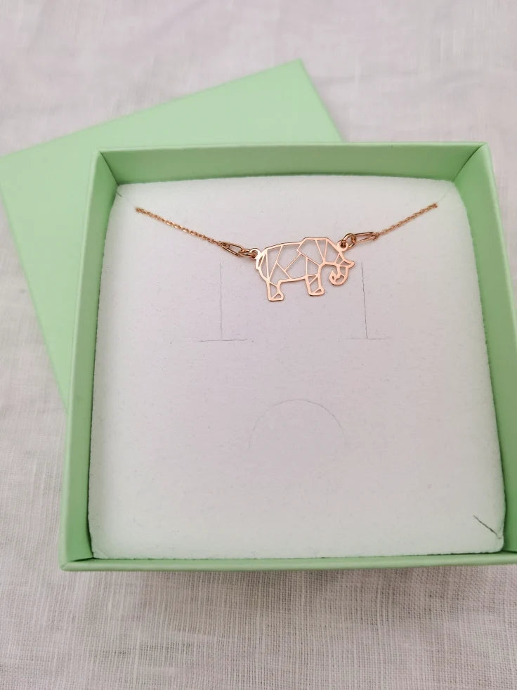 Roségoldenes Elefanten Armband im origami Stil in einer mintgrünen Schmuckschachtel