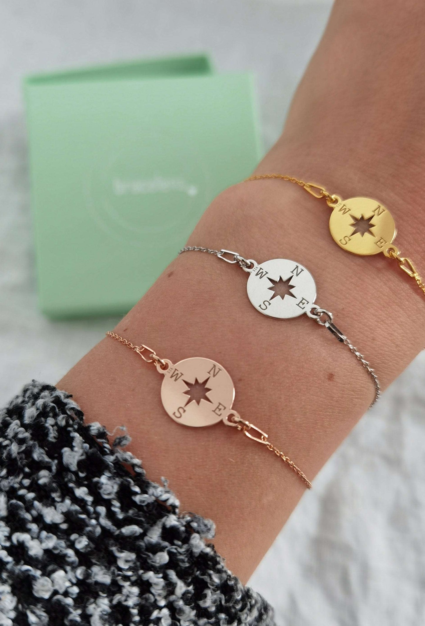 Tragefoto Kompass Armband in roségold, silber und gold