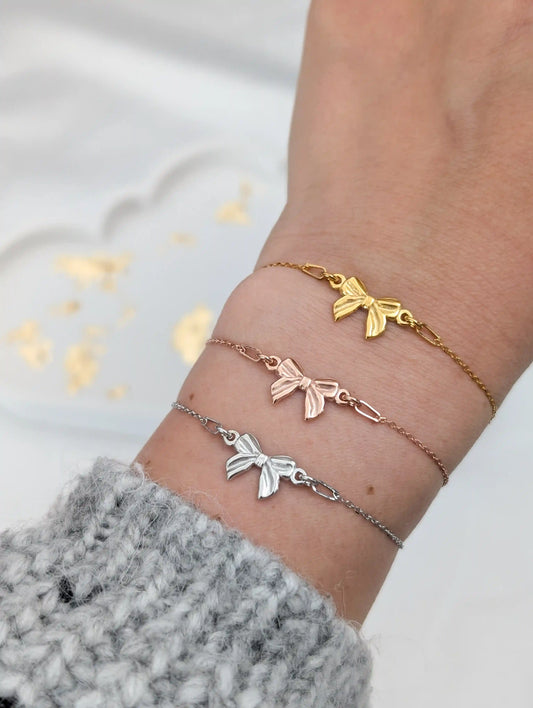 Tragefoto Schleifen Armband in gold, roségold und silber - Zartes Damen Armband