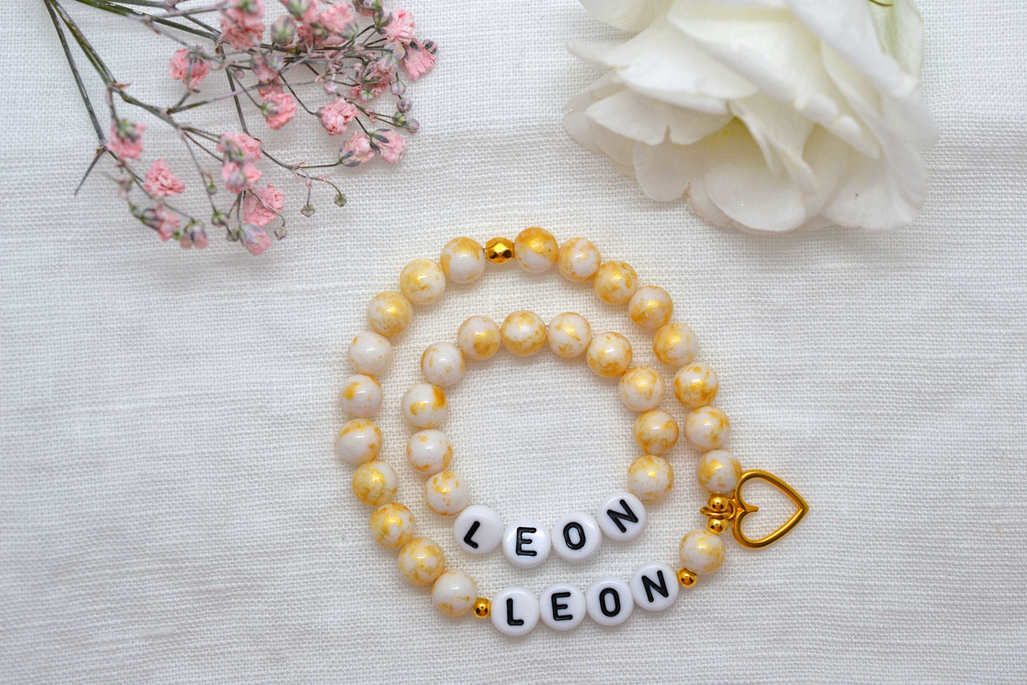 Armband Set für Mama und Baby mit gold / weißen Jadeperlen