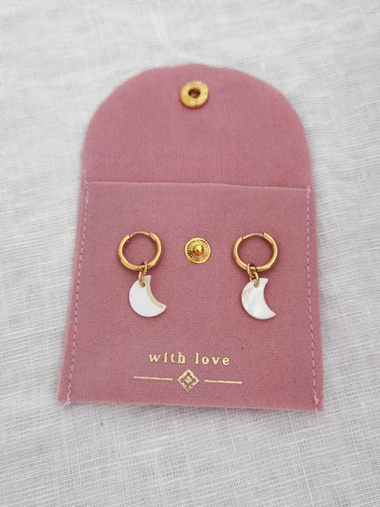 Goldene Edelstahl Creolen mit Halbmond Anhänger