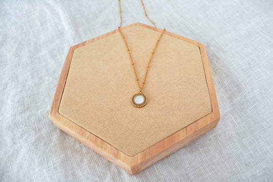 Goldkette mit Perlmutt Anhänger